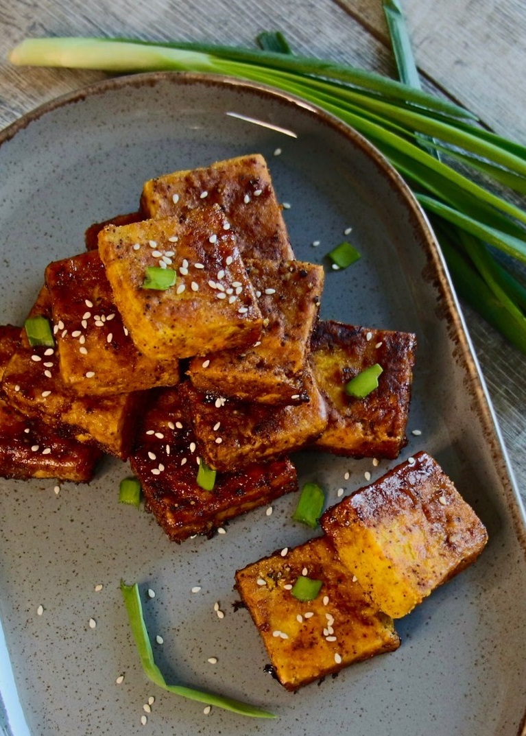 Рецепт жареного тофу в медово-соевом соусе